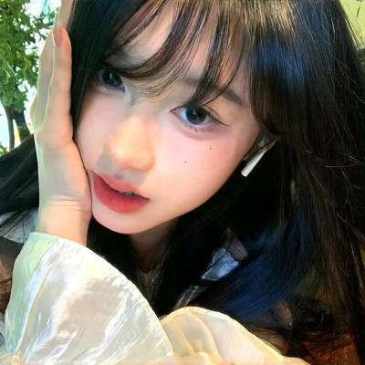 隔壁的吸血鬼美眉 在线观看封面